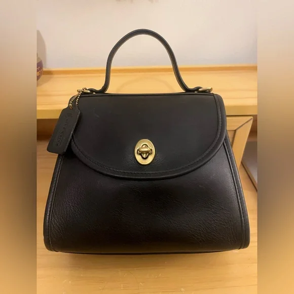 Vintage coach Regina black - Picture 2 of 12